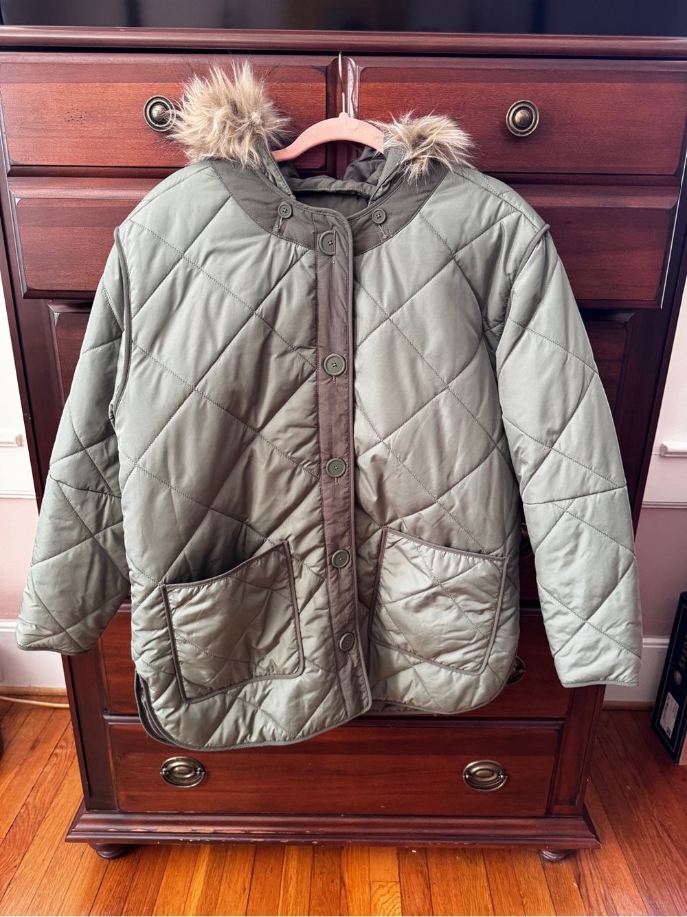 American Eagle Quilted Green Puffer Jacket w/ Fur
